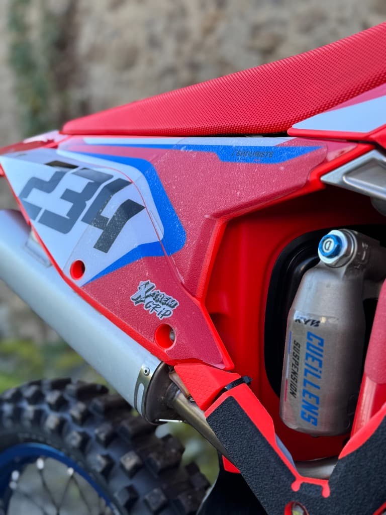 X-Trem Grip Story Image 3